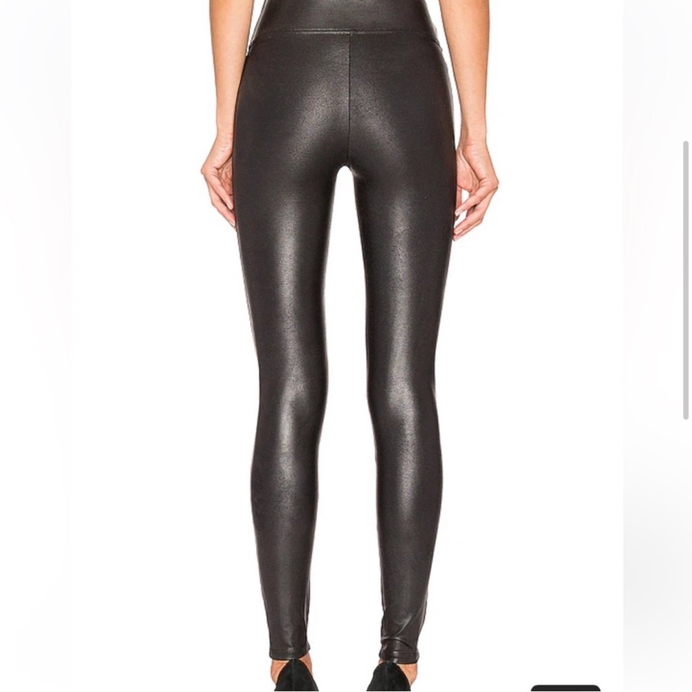 SPANX Faux Leather Leggings size medium petite